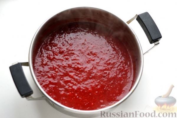 Острый сливовый соус с томатной пастой (на зиму)