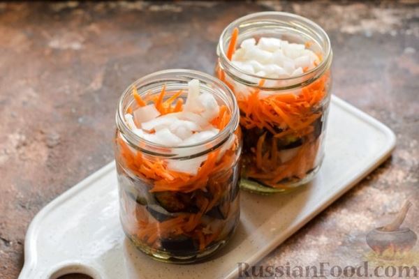 Салат из баклажанов, моркови и лука (на зиму)