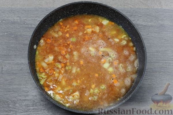 Томатный суп с индейкой и чечевицей